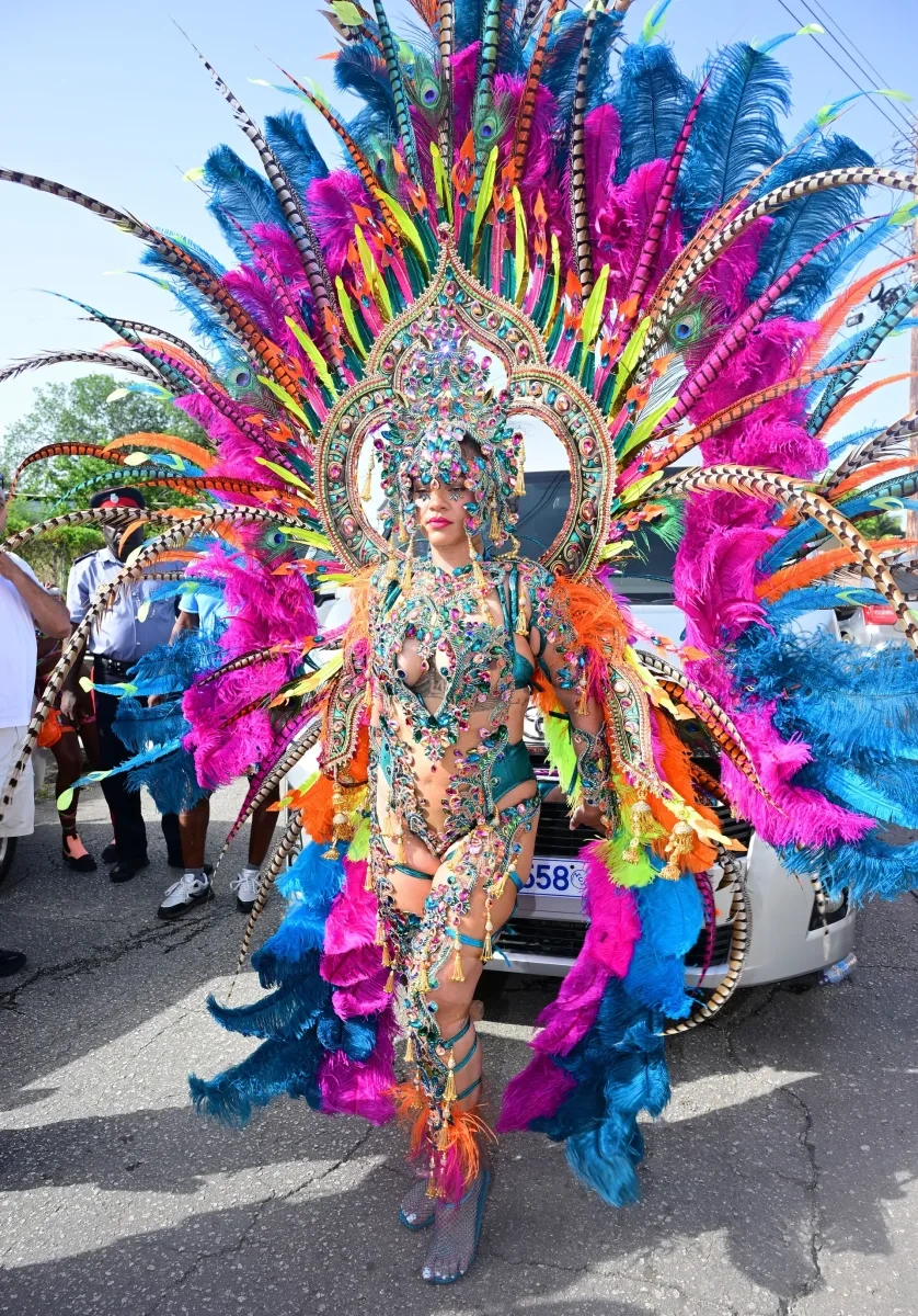 Rihanna ənənəsinə sadiq qaldı
