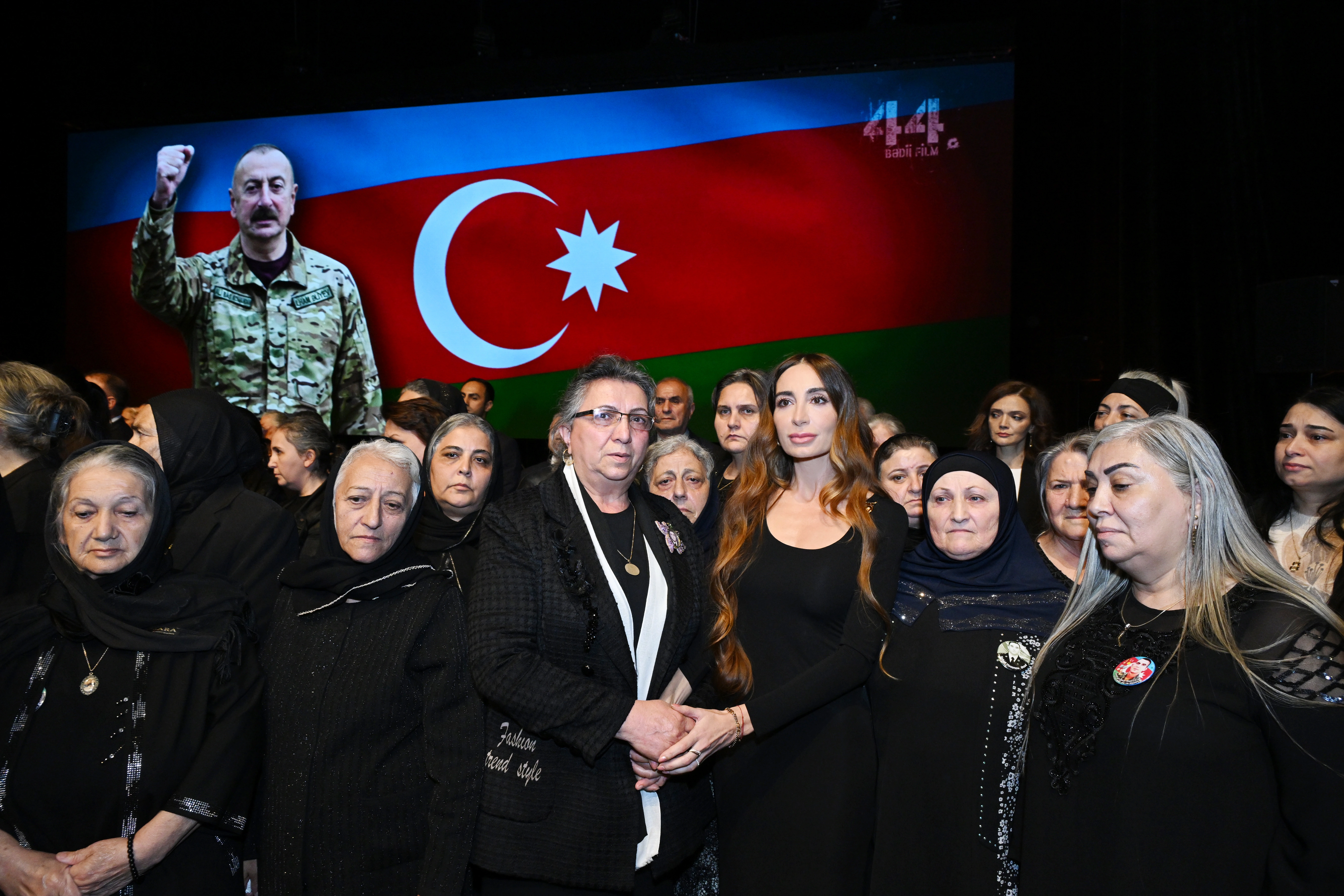 Bir filmdən daha artıq - 5 ilə çəkilmiş “44” təqdim edildi - Fotolar