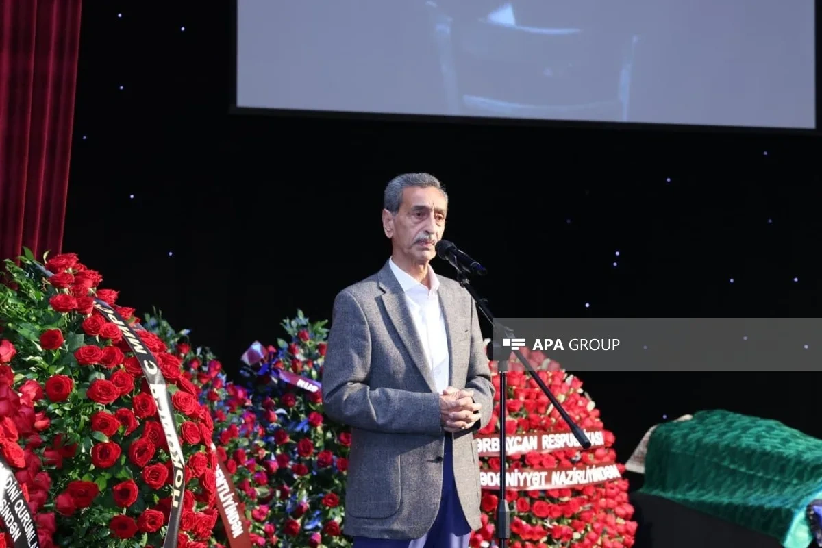 Aleksandr Şarovski ilə vida mərasimi keçirilib