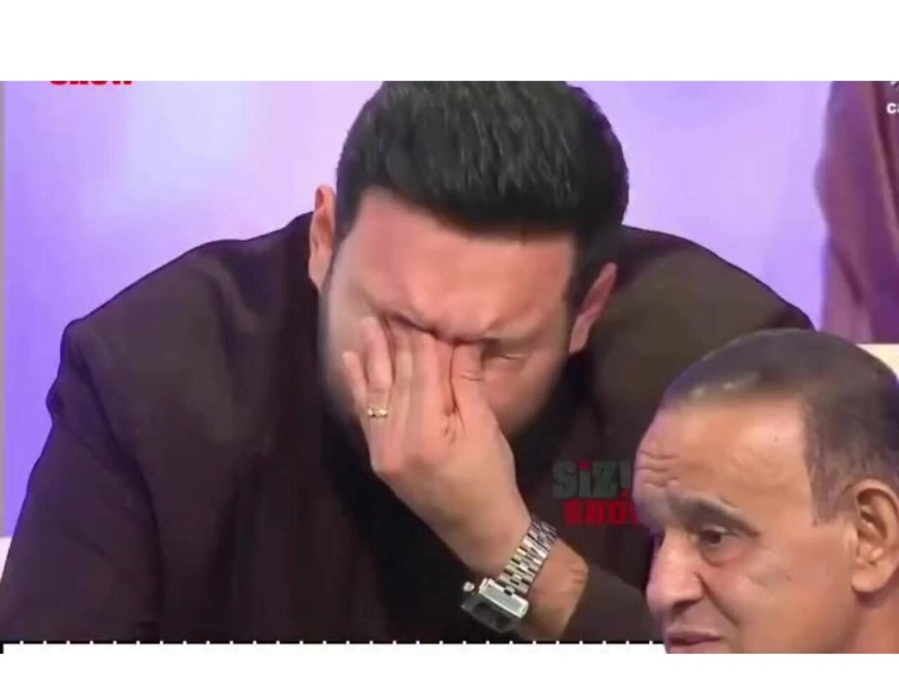 Tacir Şahmalıoğlunun oğlu canlı yayımda ağladı: "Mənə pis təsir edir" - (Video)