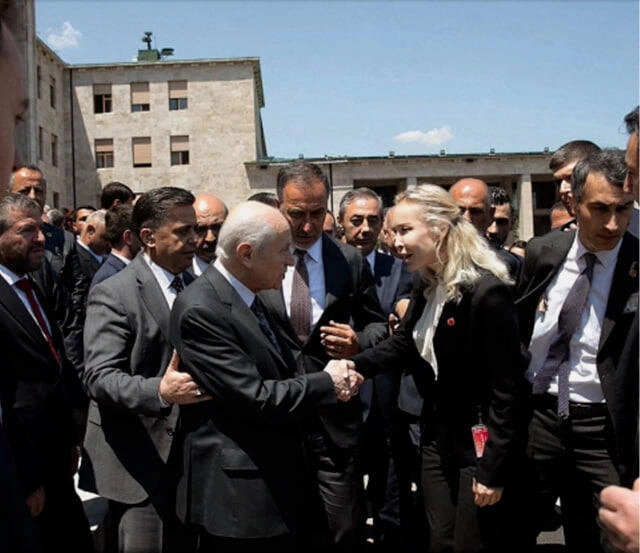 İbrahim Tatlısəsin keçmiş həyat yoldaşı siyasətə qoşuldu - FOTO