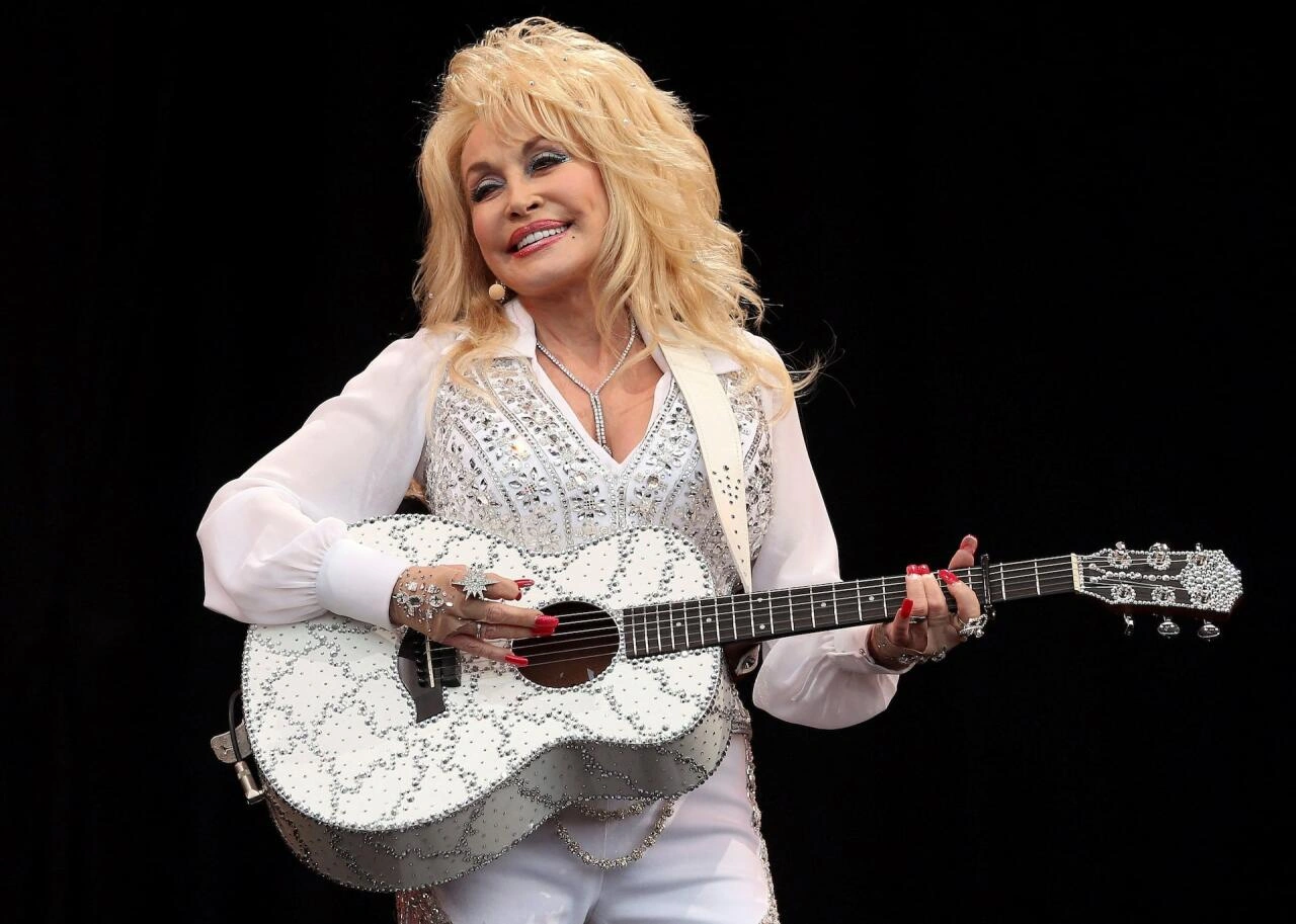 Amerikalı müğənni Dolli Parton vəfat edib