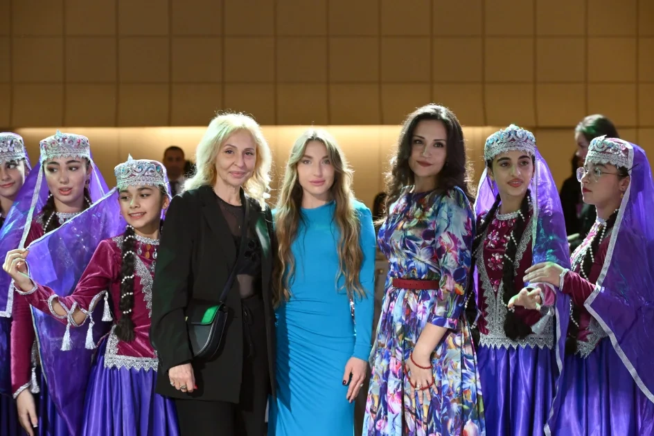Heydər Əliyev Mərkəzində “Art Weekend”in rəsmi açılışı oldu - Fotolar