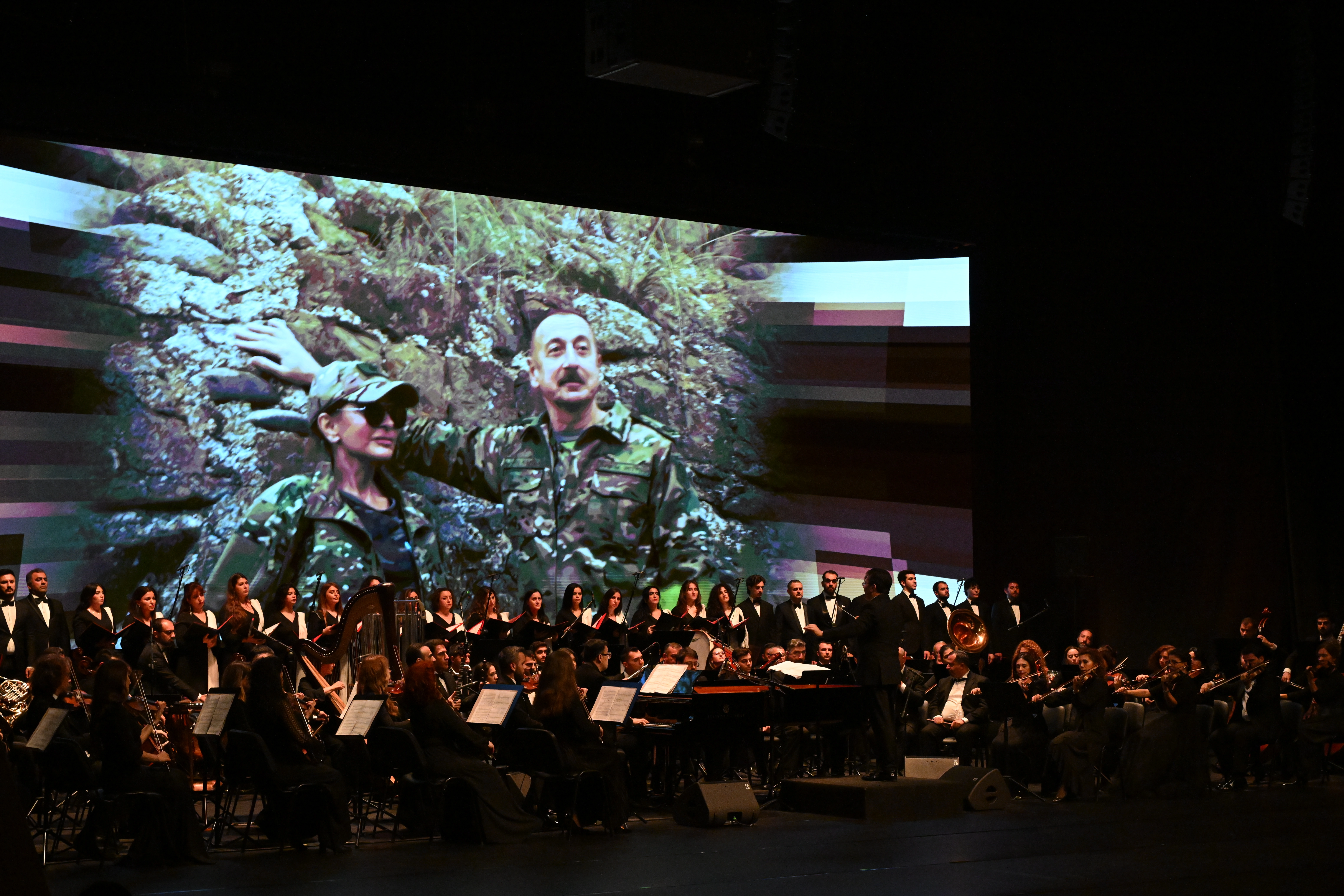 Bir filmdən daha artıq - 5 ilə çəkilmiş “44” təqdim edildi - Fotolar