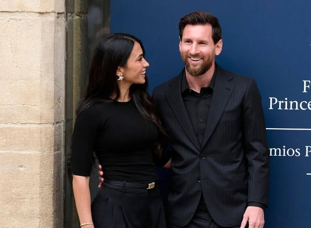 Messi xanımı ilə İspaniyada