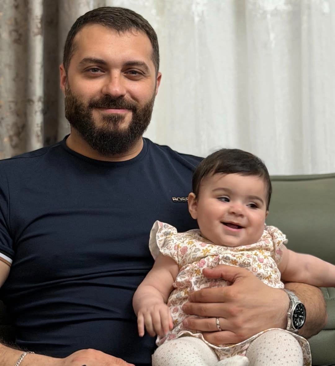 6 aylıq qızı ilə FOTOları