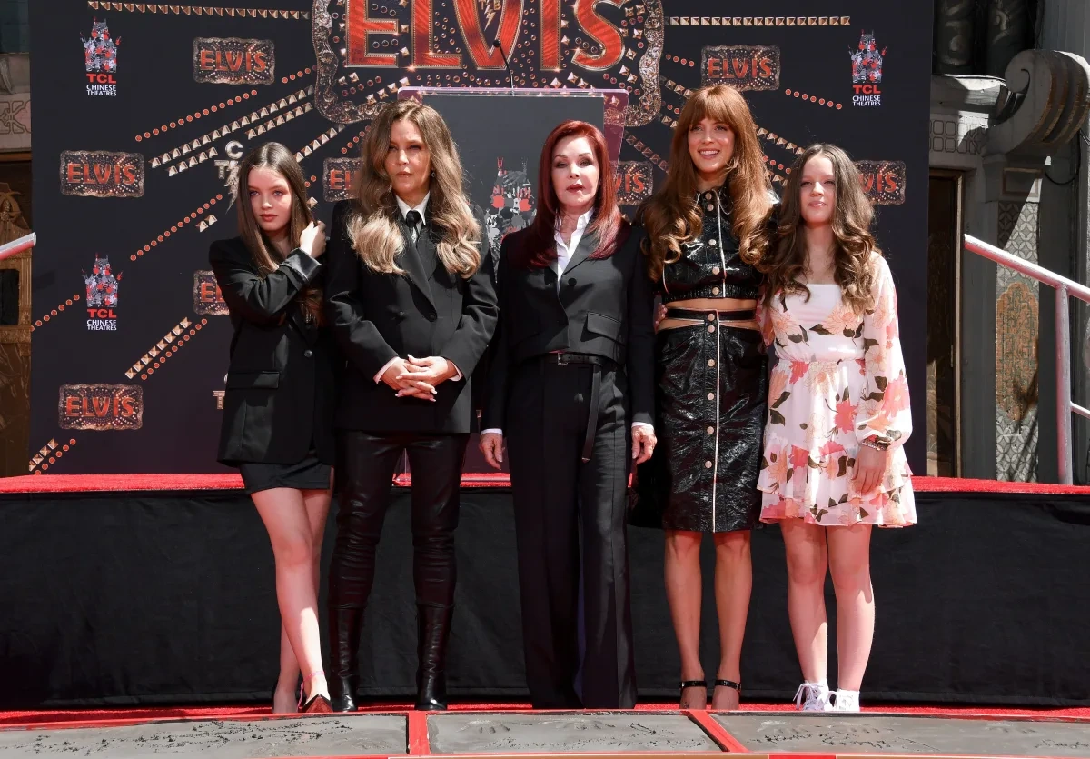 Elvis Preslinin nəvələri…
