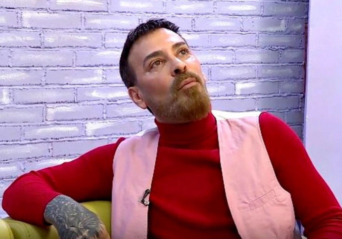 "Bunu mənə deyənlər indi TikTok-da yemək bişirib satır"