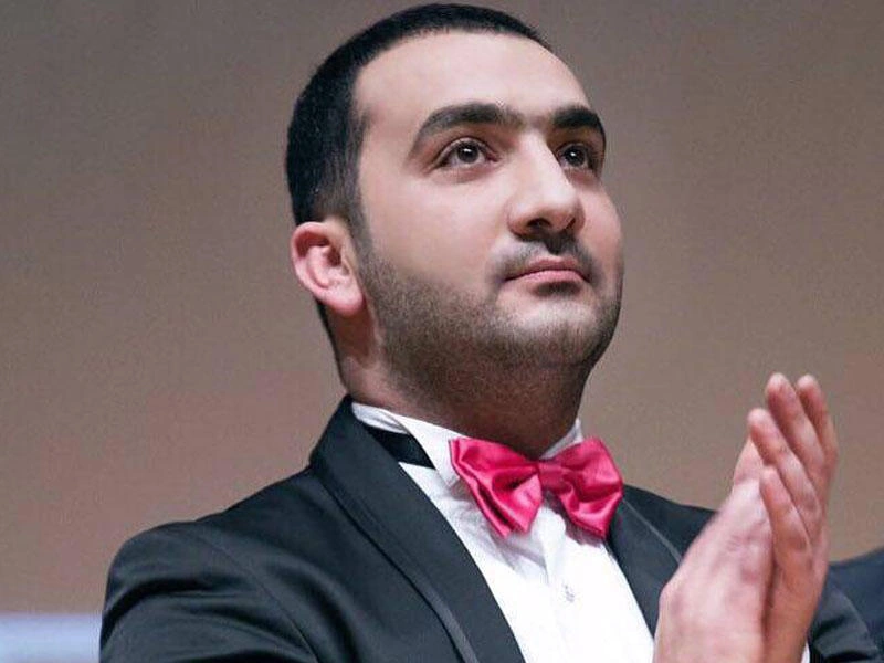 "Qadın paltarı geyinmişəm, geyinəcəyəm də"