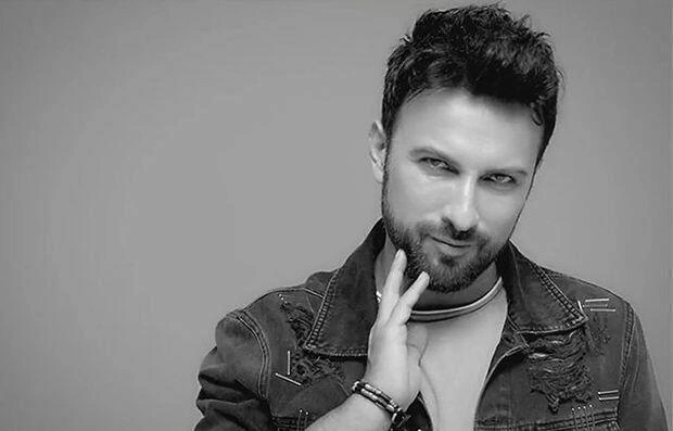 Tarkan xanımı və qızı ilə (Foto)