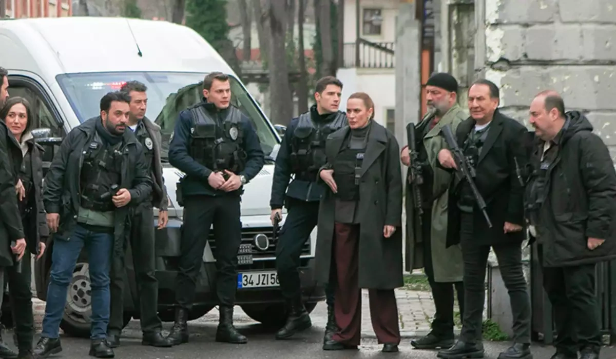 "Arka sokaklar"ın aktyoru evləndi - Fotolar