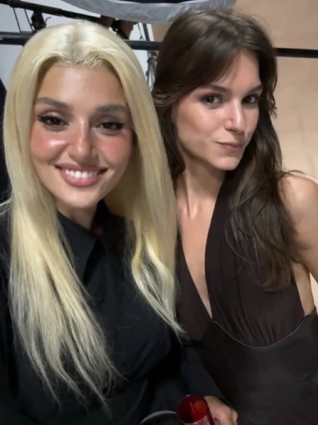 Hande Erçel dəyişib belə oldu - (Foto)
