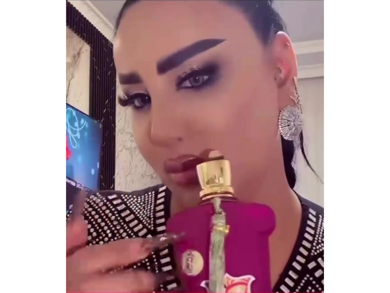 Kəmalə Günəşli bahalı ətirini göstərdi: Qiymətini açıqladı - (Video)