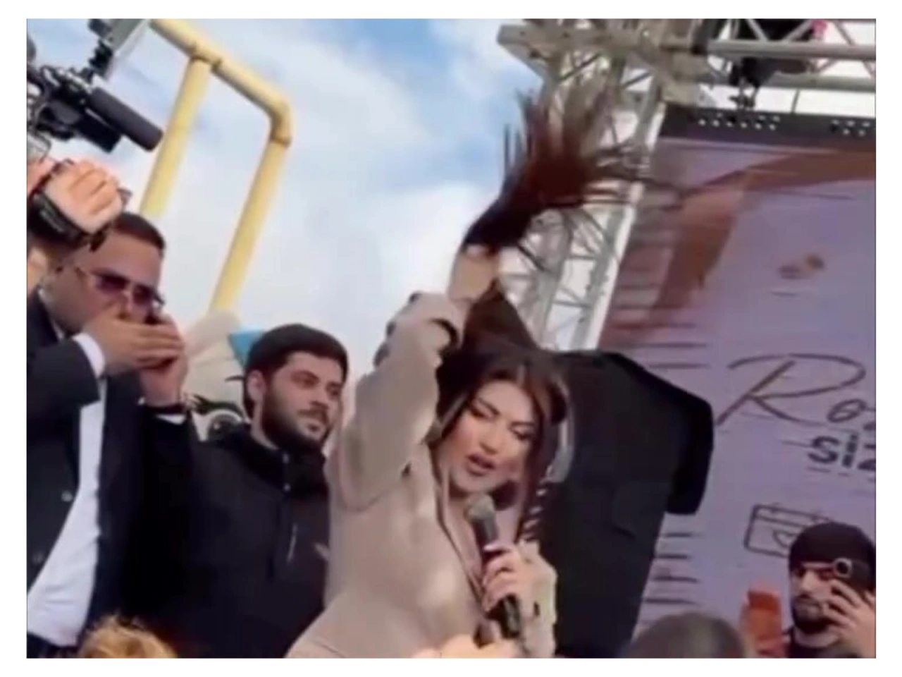 Nəfəsin bu görüntüsü tənqid edildi - (Video)