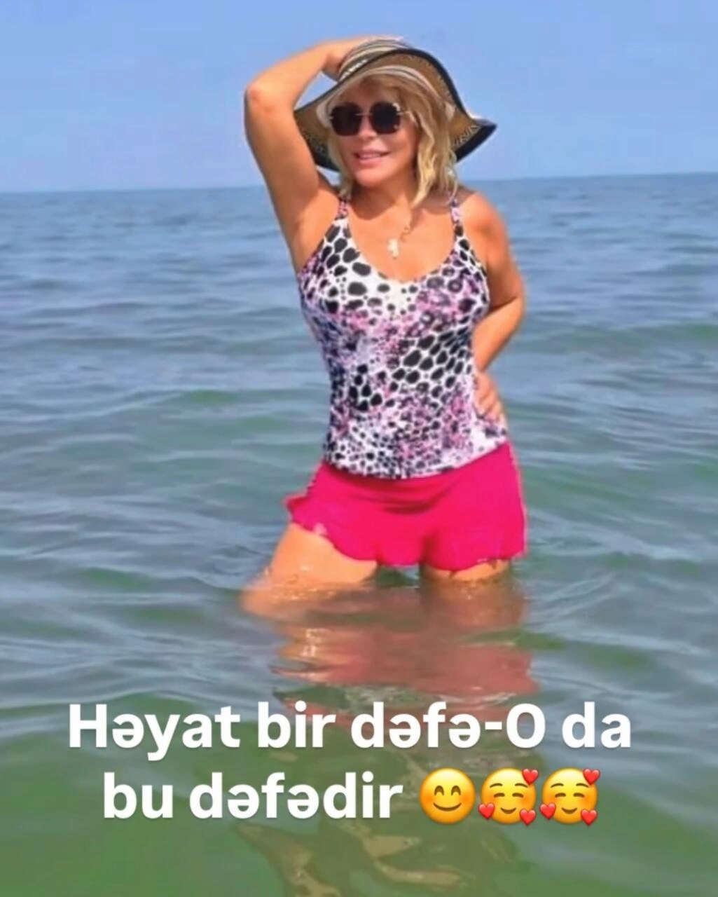 Xalq artisti çimərlikdən görüntülərini yaydı - (Video)
