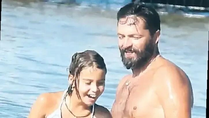 “Aşk-ı Memnu”nun “Nihat”ı qızı ilə - (Foto)