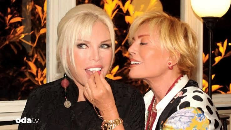 Ajda Pekkanın 72 yaşlı bacısının hovuz görüntüsü gündəm oldu - (Video)