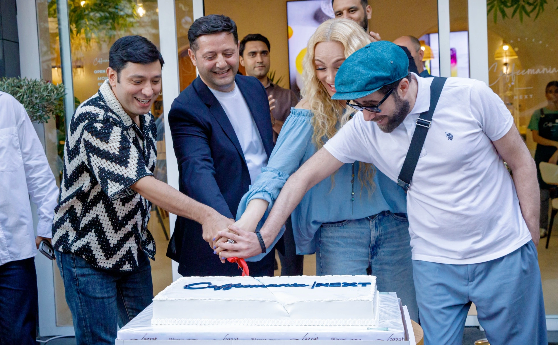 Coffeemania Next-in yeni filialı Elmlər Akademiyası-nda!