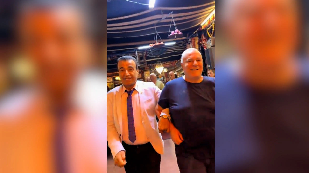 Mehmet Ali Erbilin son halı müzakirə yaratdı - (Foto)