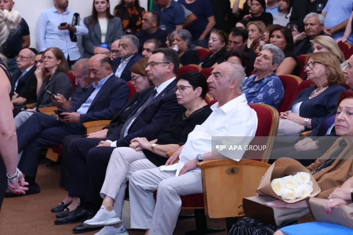 Aleksandr Şarovski ilə vida mərasimi keçirilib
